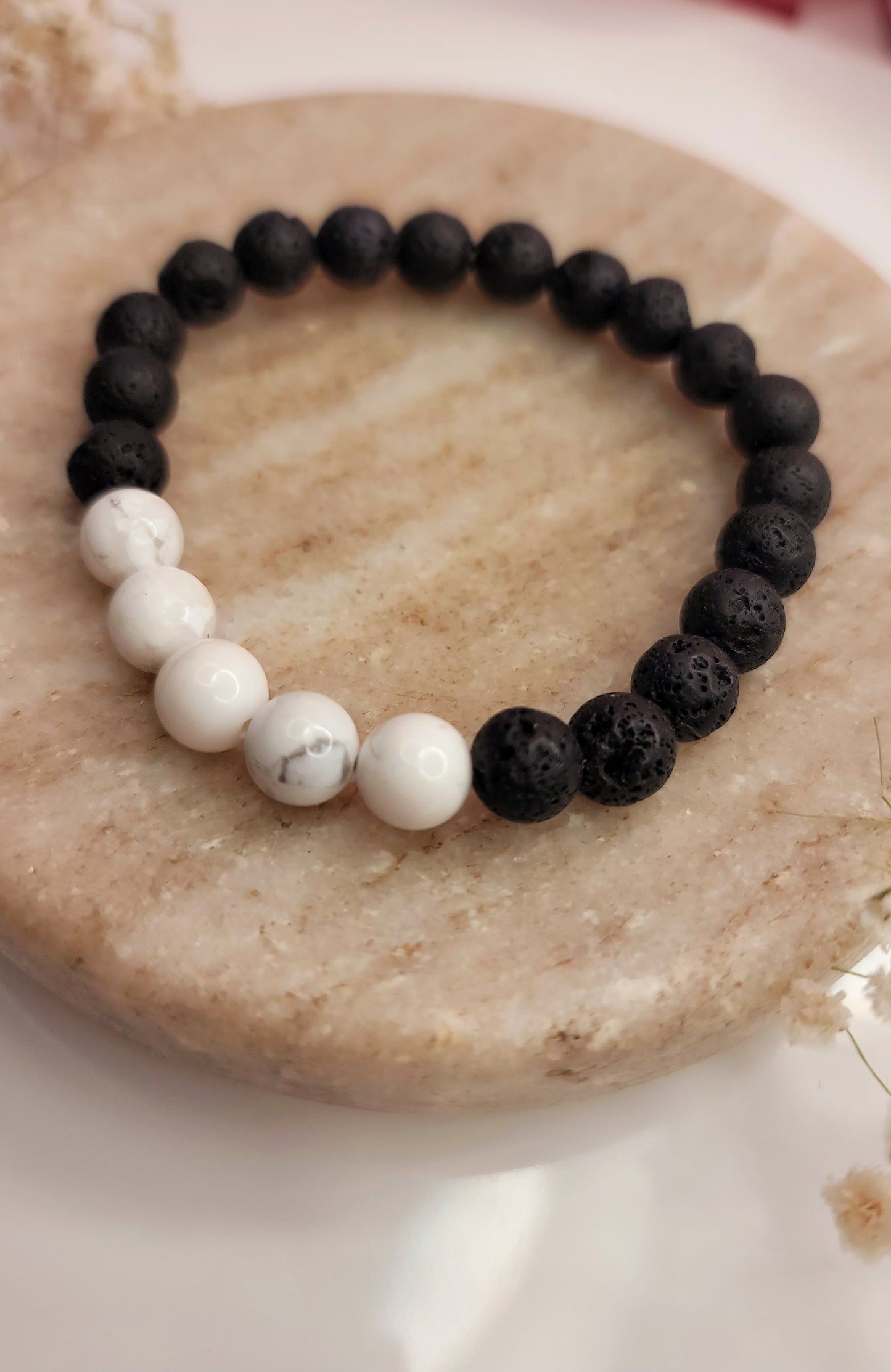 Howlite Crystal Cinque