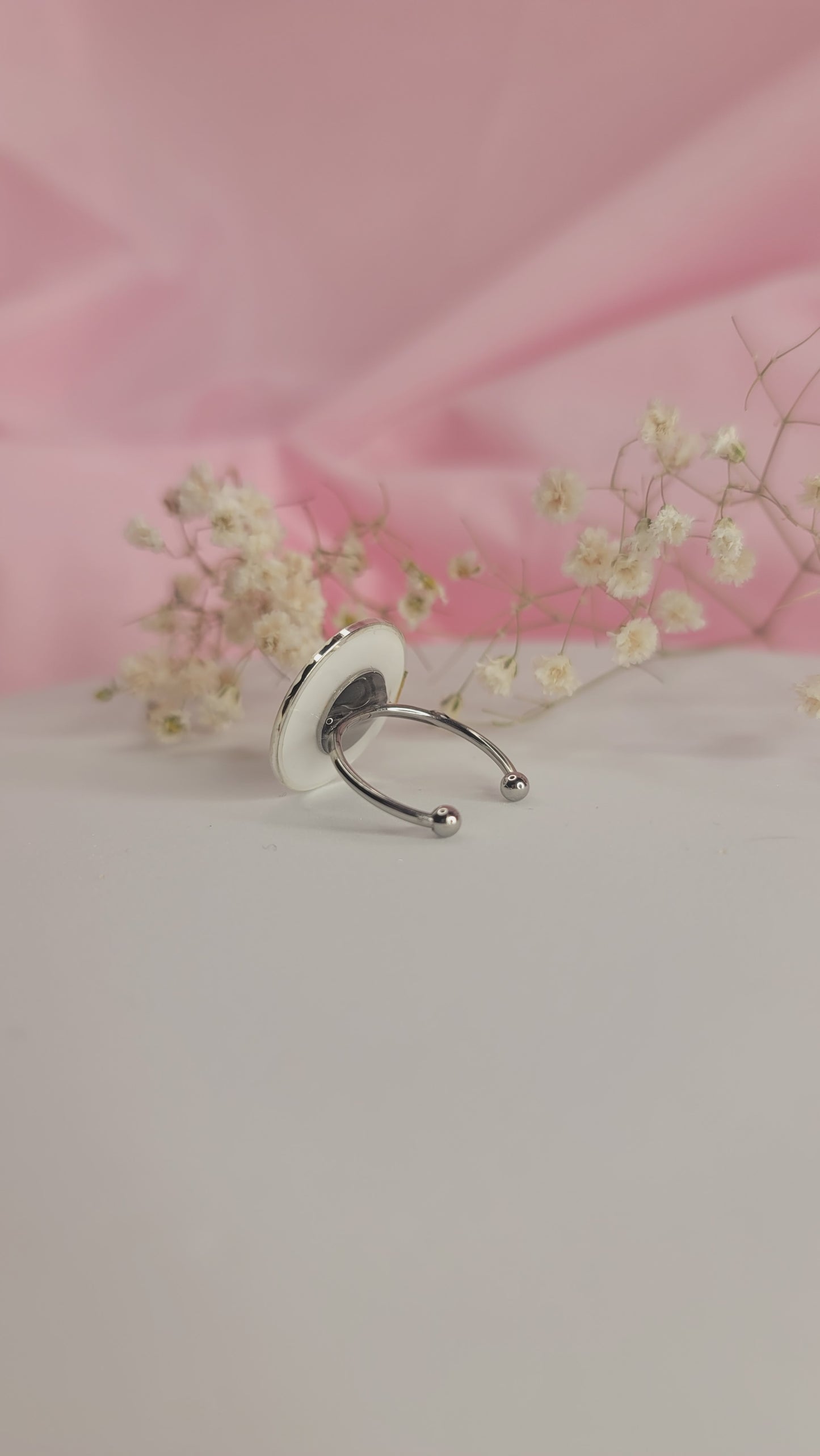 Golden Bloom Round Resin Ring Silver