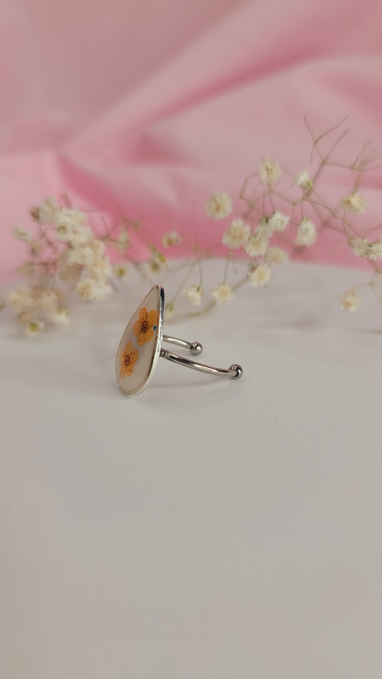 Sunlit Bloom Teardrop Ring Silver