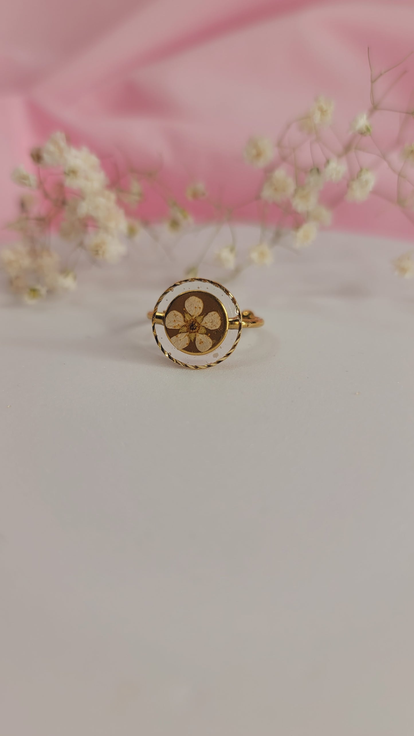 Snow Petal Charm Ring Gold