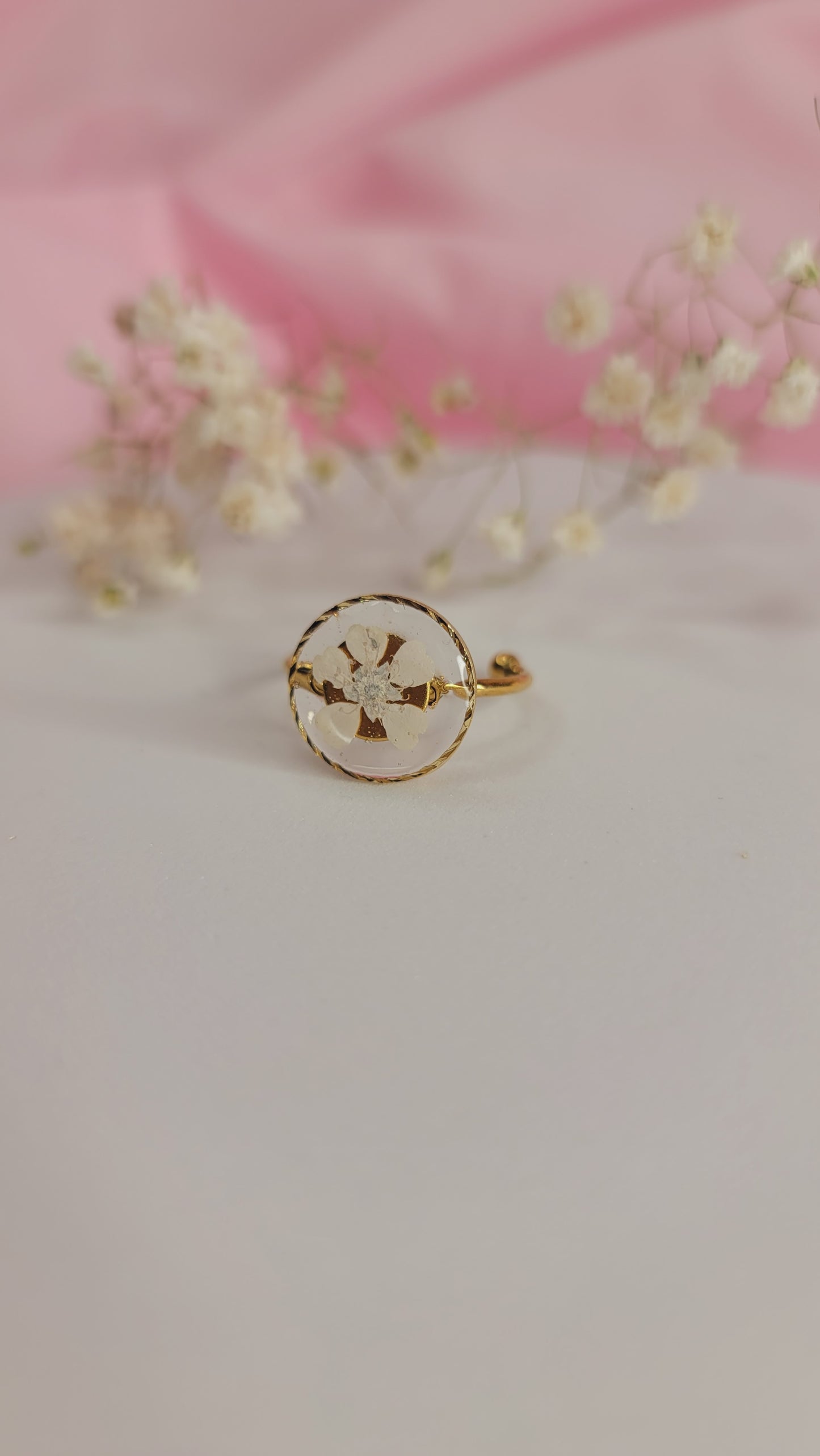 Snow Petal Charm Ring Gold
