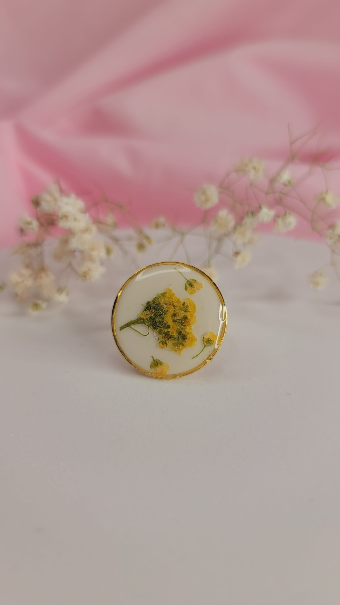 Golden Field Round Resin Ring Gold