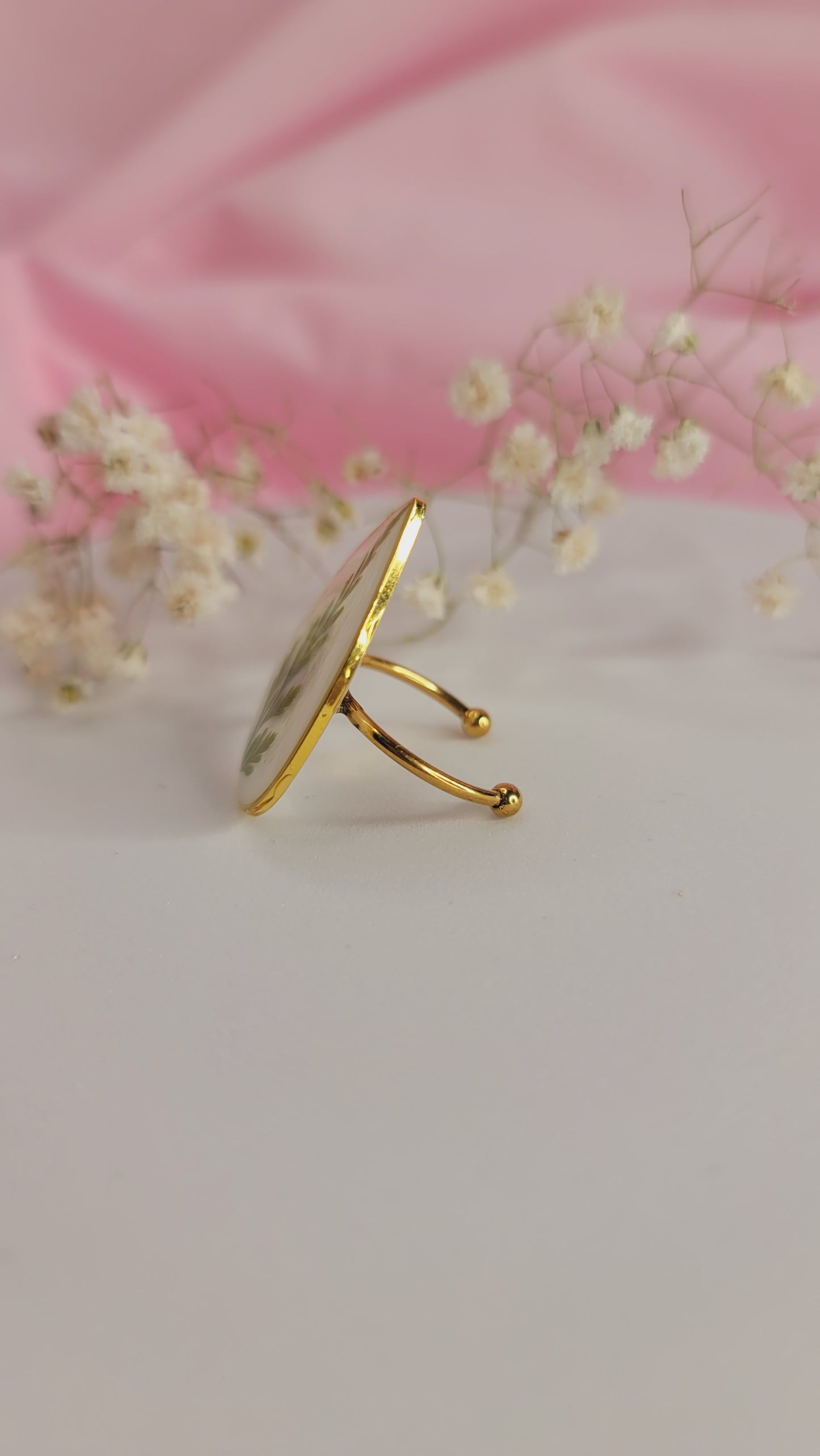 Evergreen Charm Teardrop Resin Ring Gold