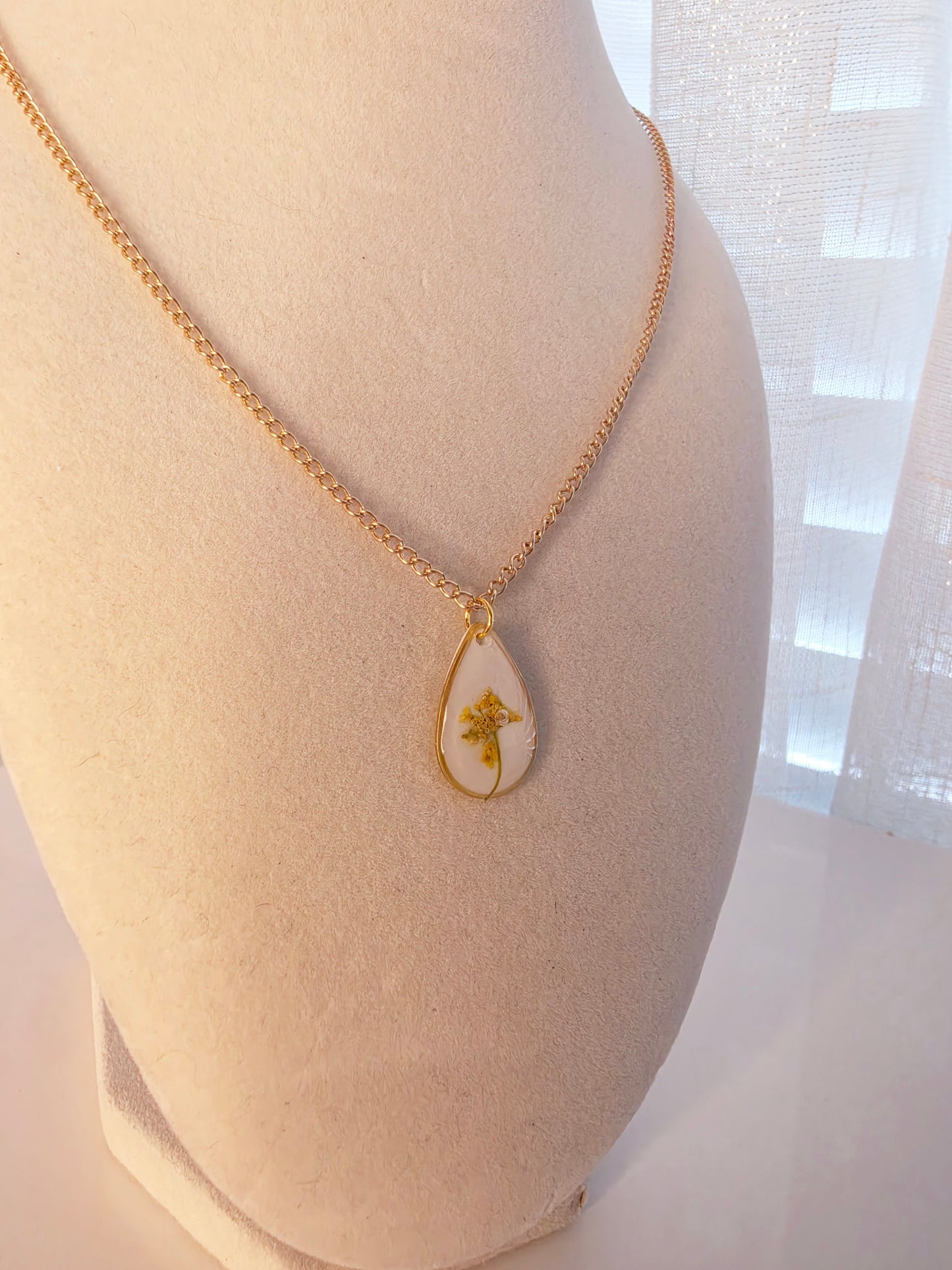 Golden Meadow Necklace gold