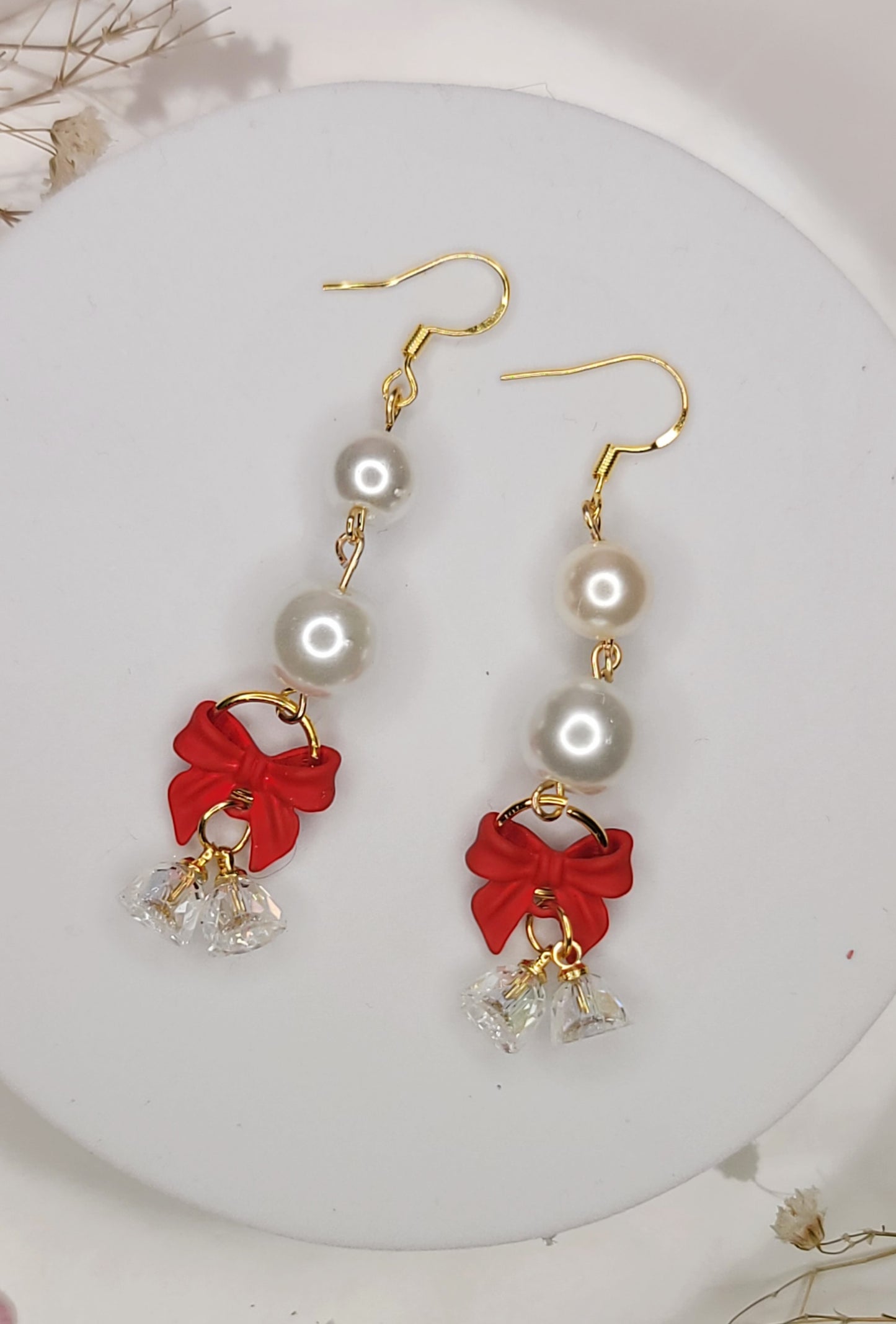 Red Bow Pearl Drops