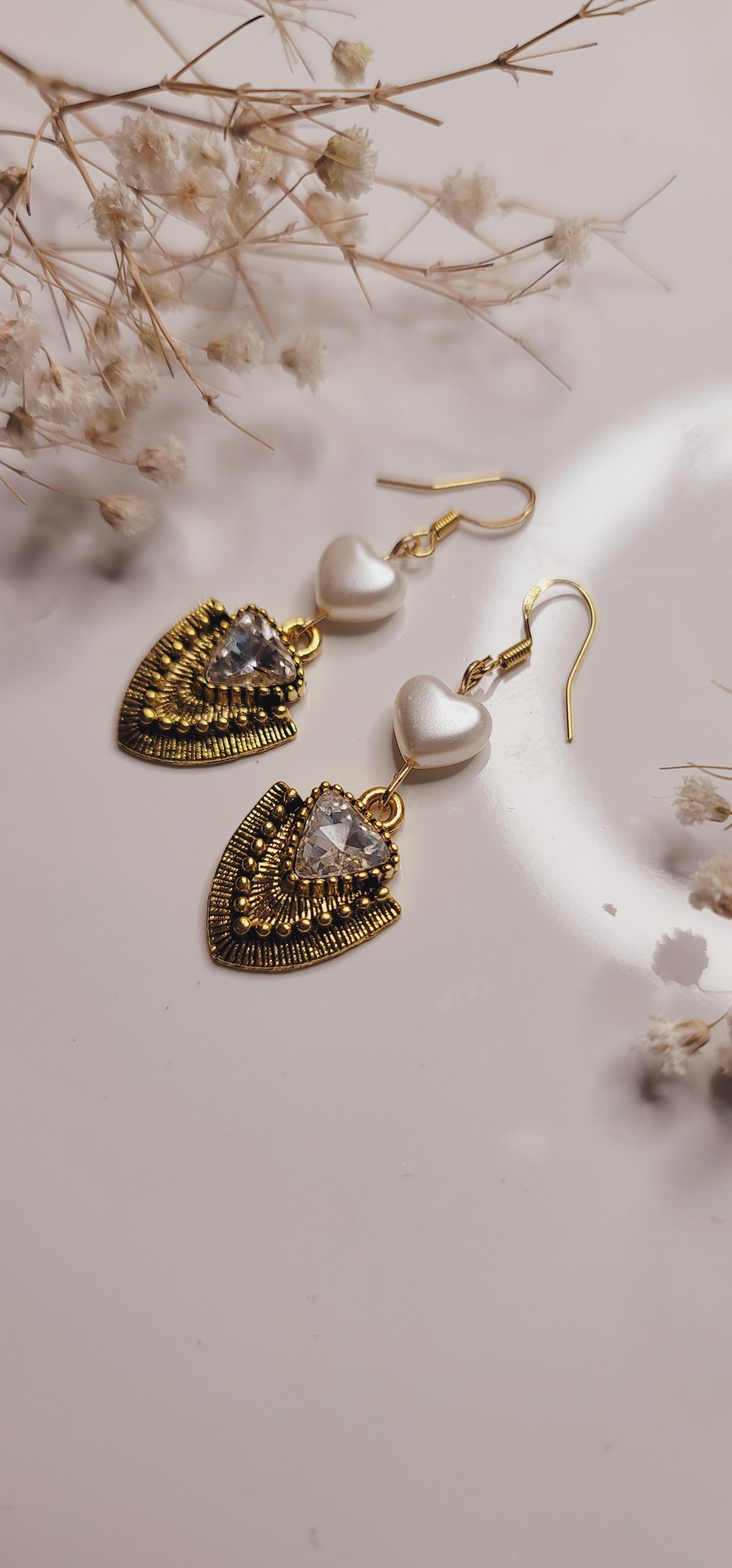 Vintage Heart Pearl & Crystal Earrings – Gold Romantic Statement Jewelry