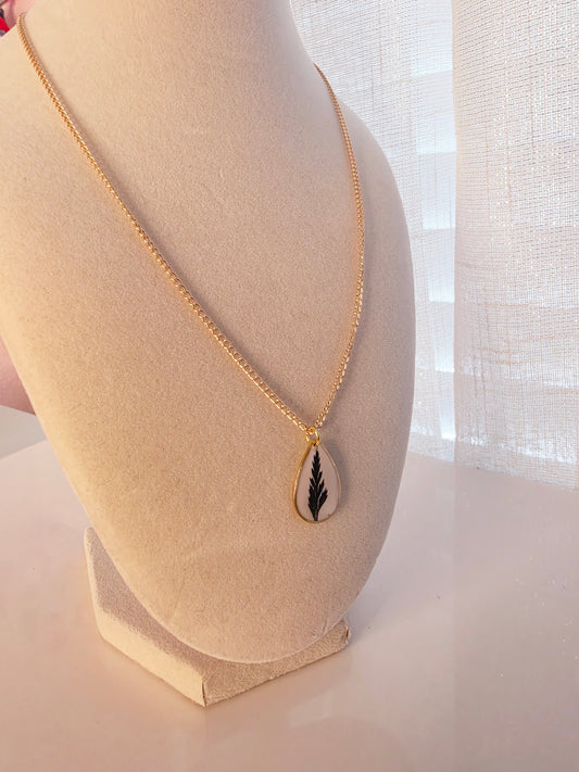 Raven's Whisper Necklace Gold